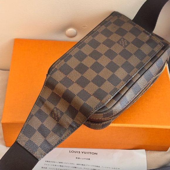 Louis Vuitton LV Damier Ebene Slingbag / Bumbag W/ Box - Picture 7 of 16